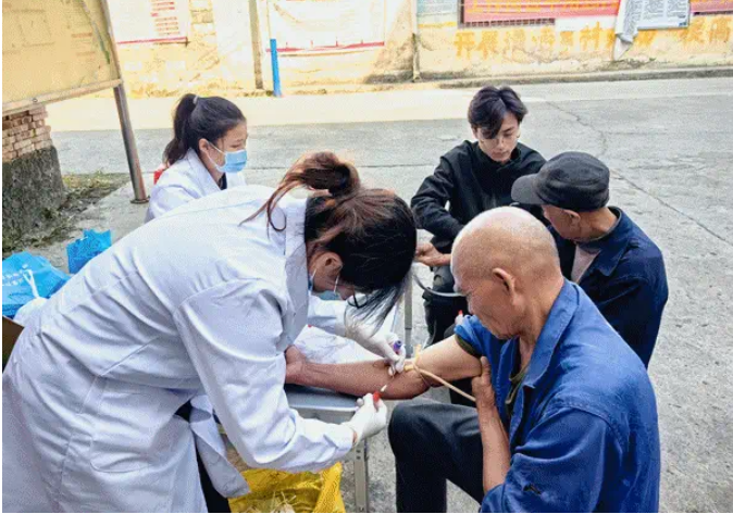 筑牢基層慢性病防治“健康保障線”
