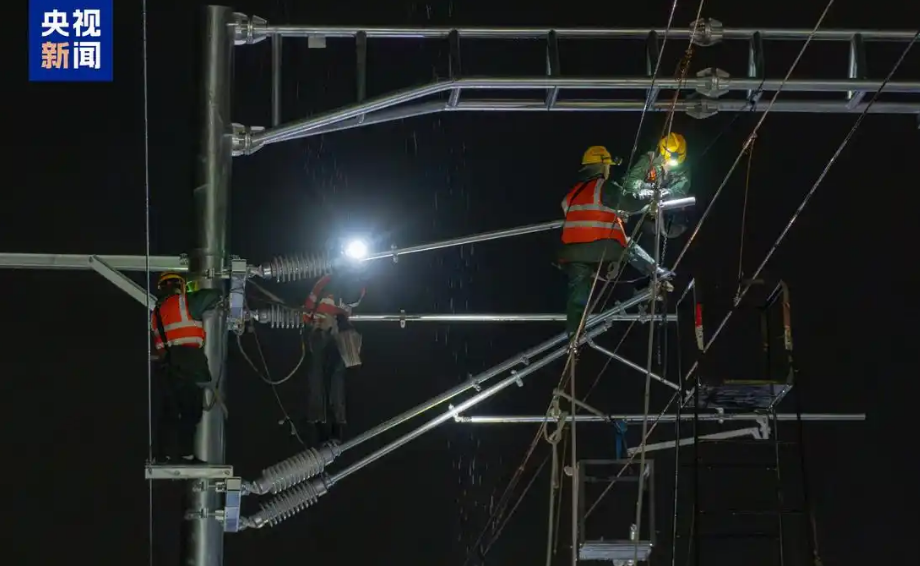 渝廈高鐵重慶段成功接入國家“八縱八橫”鐵路網