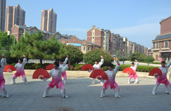 設施近民 老幼同惠 科技賦能——代表委員話“十四五”全民健身計劃實施成效
