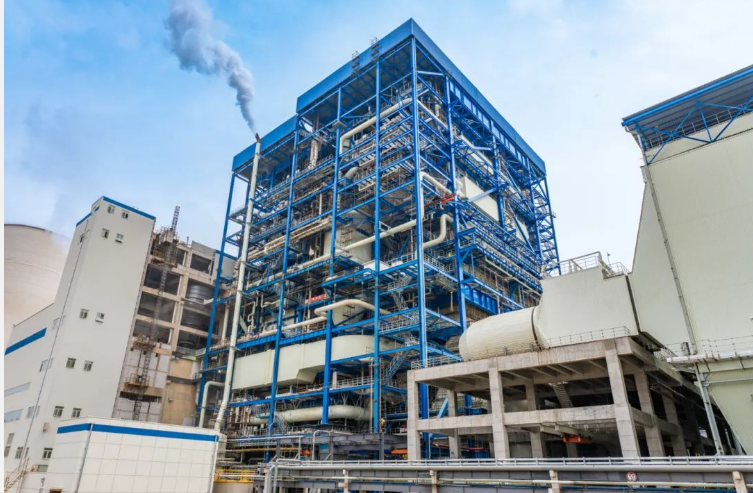 世界首臺700兆瓦超超臨界循環流化床燃煤發電機組并網成功