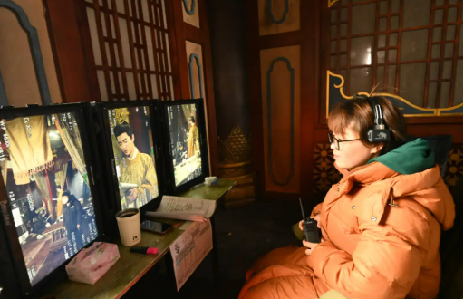 橫店變“豎店”？我國微短劇創作火熱 去年市場規模達505億元