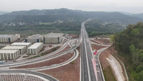 蒼巴高速公路全線通車 川東北再添交通新“動脈”