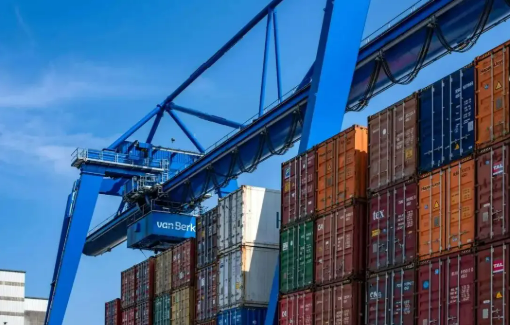 國務院關稅稅則委員會：調整對原產于美國的進口商品加征關稅措施