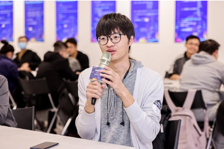 Qwen 3發布，Founder Park圍繞開源模型的生態價值采訪心言集團高級算法工程師左右