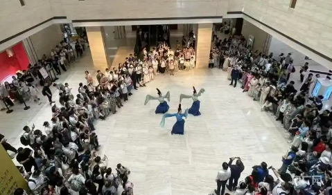 博物館里過“五一” 各地文博熱持續升溫