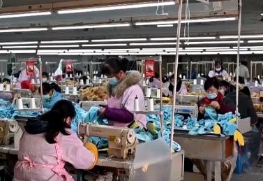 毛絨玩具勇闖“大市場” 企業做足“內功”憑借新技術開拓更廣海外新市場