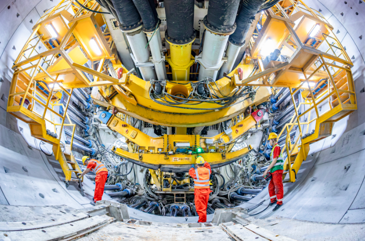 “千里海河高鐵第一隧”成功穿越海河