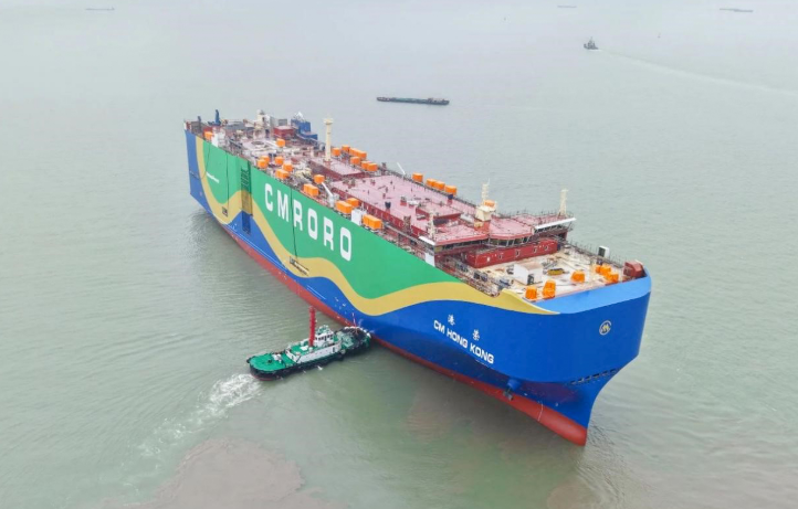 全球在建最大載量甲醇雙燃料動力汽車滾裝船下水