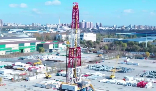 我國首套智能鉆井系統“長龍號”正式投用