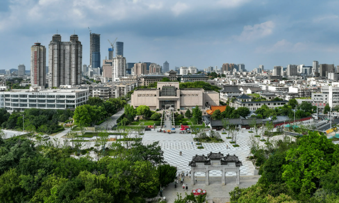 城市更新向高能級三四線城市延伸 向消費提振延伸