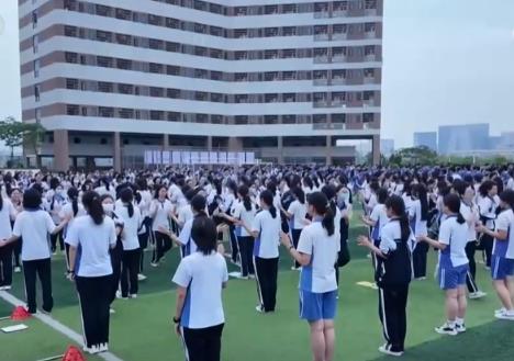 智慧化手段為高考保駕護航 暖心關愛為考生提供細致服務