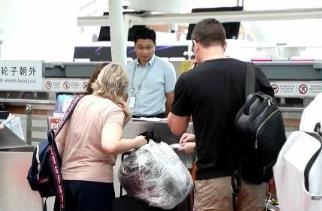 “中國游”帶熱“中國購”！境外旅客到深圳“旅游+掃貨”熱情高漲