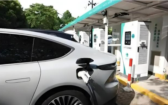 汽車為電網反向送電 重慶電動車主首獲“售電”收益