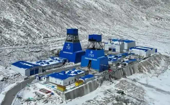 707米一鉆成井！世界最深高速公路豎井成功落底貫通