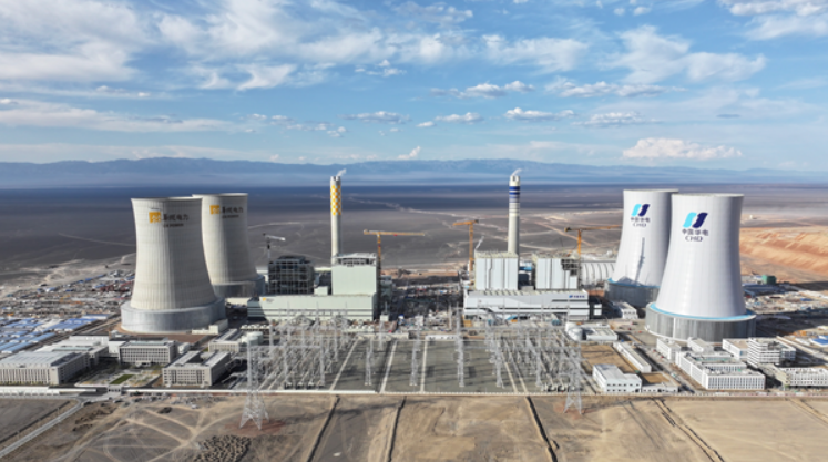 我國首個“沙戈荒”新能源外送基地首批機組投產發電