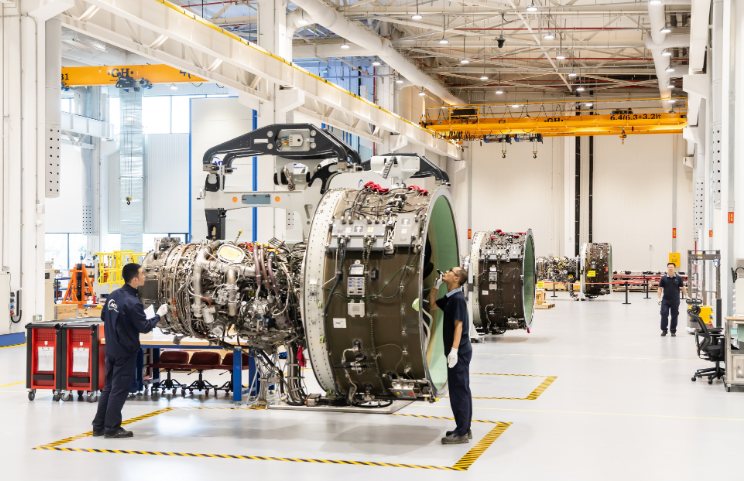 珠海摩天宇金灣廠區成功交付首臺發動機