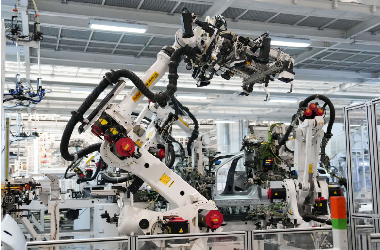 76秒，下線一輛車！——在小米汽車工廠感悟分秒間的創新力