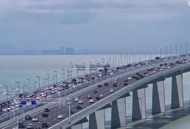 深中通道開通一周年 粵港澳大灣區綜合交通體系日趨完善