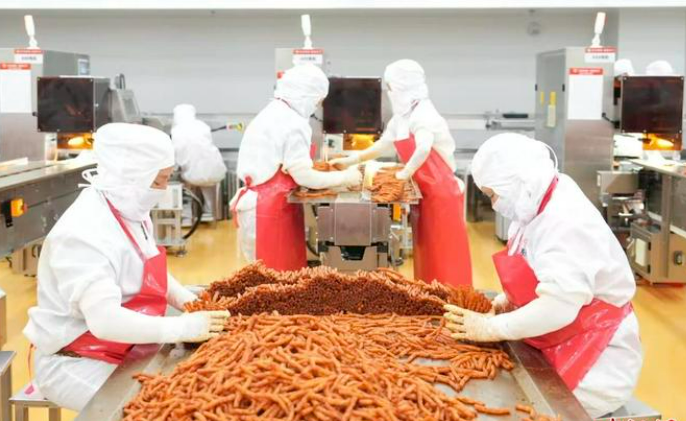 占據全國市場三分之一份額 湖南平江何以打造“辣條之鄉”？