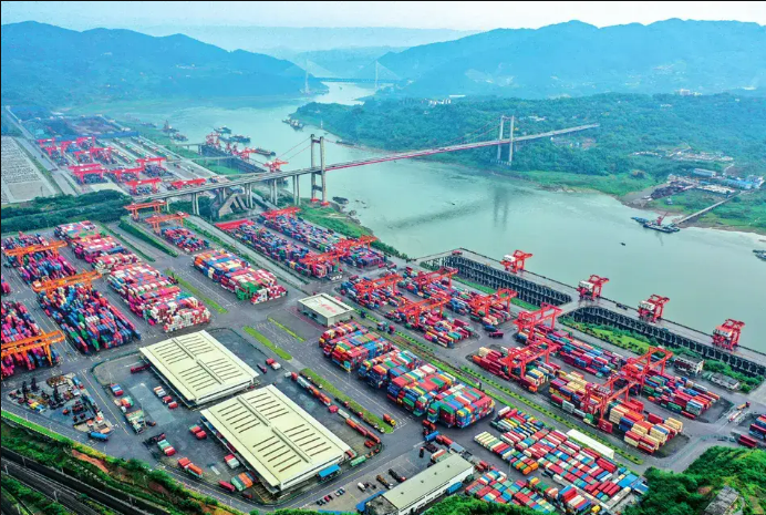 重慶國資國企聚力服務推動內陸開放綜合樞紐建設