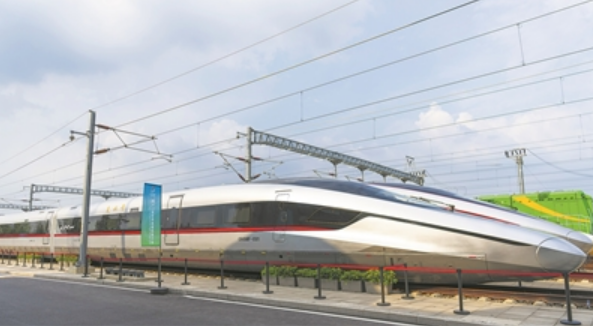 時速400公里，中國高鐵駛入“無人區”