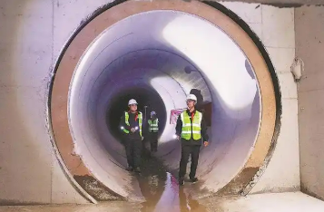 華北地區下穿鐵路最大直徑雨污水頂管工程投用