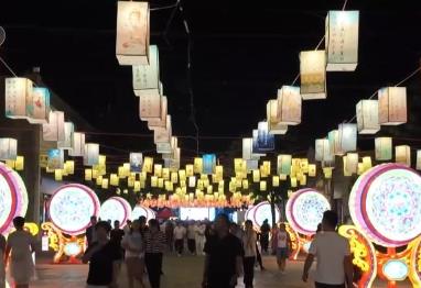 武術+非遺+夜游！多元化、沉浸式消費場景點亮古鎮夜經濟