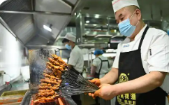 烤串師傅“轉正”為燒烤料理師！新工種帶來哪些新變化？