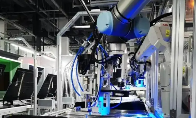 長虹控股集團： 乘“智能經濟”之勢，以“AI+”戰略搶灘產業新增長極