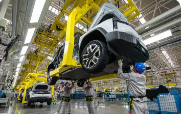 我國新能源汽車產銷量連續10年保持全球第一