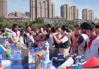 能觸摸、能操作！“流動科技館”進校園 播撒科學種子點燃青少年科技夢