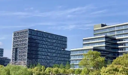 上海臨港集團加速布局“AI+生物醫藥”