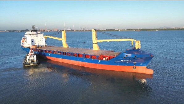 新一代12500噸多用途船首制船交付 中船集團自主研發