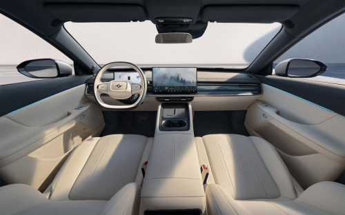 新手首購新能源穩了！2025 款東風奕派 eπ007，15 萬級轎跑全維度優秀