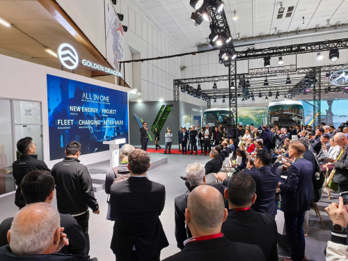 致敬每一程跨越山海的抵達！金旅豪華電動大巴亮相比利時客車展