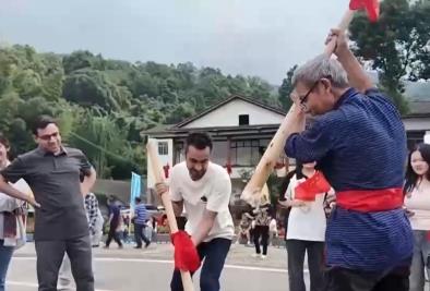 “大都市+特色小城”串聯成線 外國游客“解鎖”中國旅行新玩法