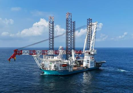 全球吊裝噸位最大全直流風電安裝船交付