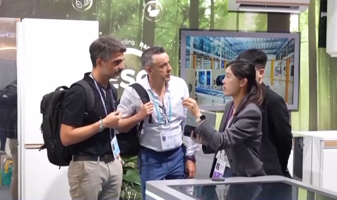 從廣交會萬商云集到外貿“成績單”亮眼 釋放哪些信號？