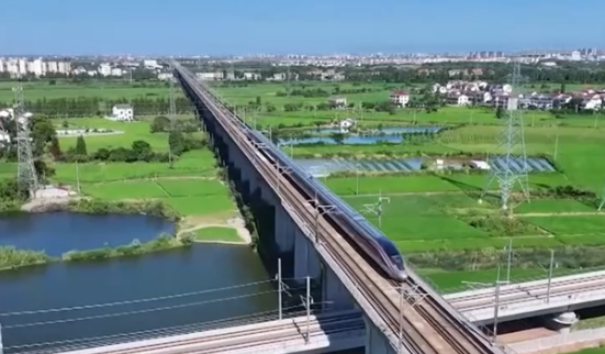 35.4億人次、同比增長6%，再創新高！數覽前三季度全國鐵路“成績單”