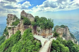 河北省淶源縣推動旅游從“一季火”到“四季紅”