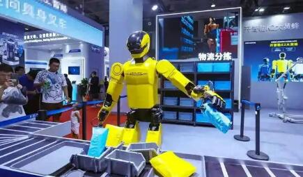 從實驗室走向真實的工業場景 具身智能加速“進廠”