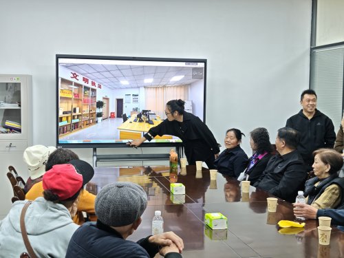 老同志共話健康，感受企業發展新貌