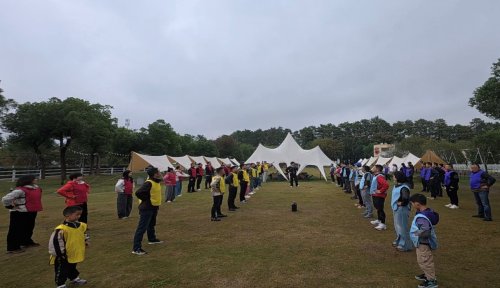 秋日光景里 聚力正當時