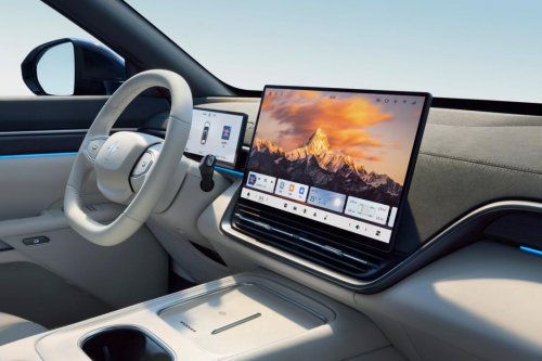 20 萬預算選家庭 SUV？東風奕派 eπ008 性價比與越級配置實測