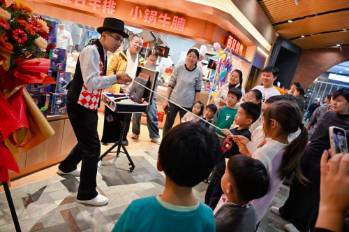 西貝開新店：近40道產品降價、排隊109桌