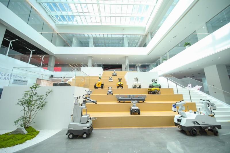 無改造適配機場環境，智能驅鳥機器人守護蕭山空港