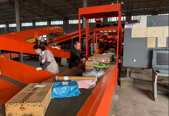 武穴煙草：織密物流監管網 筑牢寄遞安全線