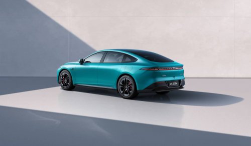 年輕人首款座駕候選 TOP1！東風奕派 eπ007+ 性價比突出