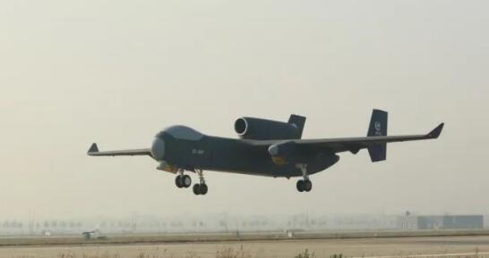 我國自主創新大型通用無人機平臺“九天”無成功首飛