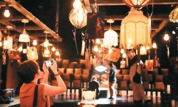 從“觀戲”到“入戲”——環境式小劇場帶來演藝新生態